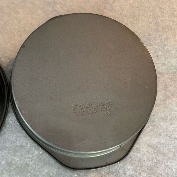 2 Ekco USA Baker’s Secret M95 8” Pans - Picture 8 of 8